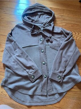 American Eagle Hooded Shacket With Textured Waffle Knit Design